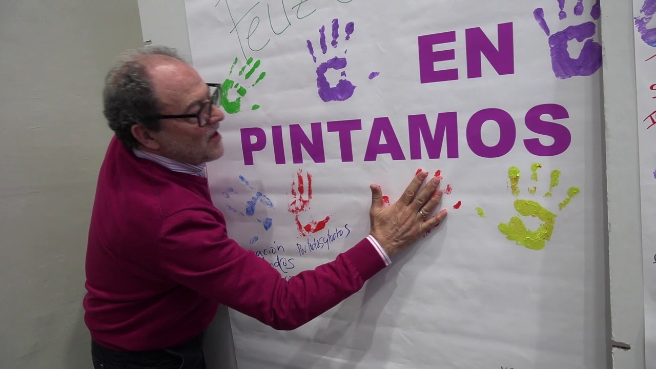 El Consejo de Dirección unizar participa en el final de la campaña "En Unizar Pintamos todxs"